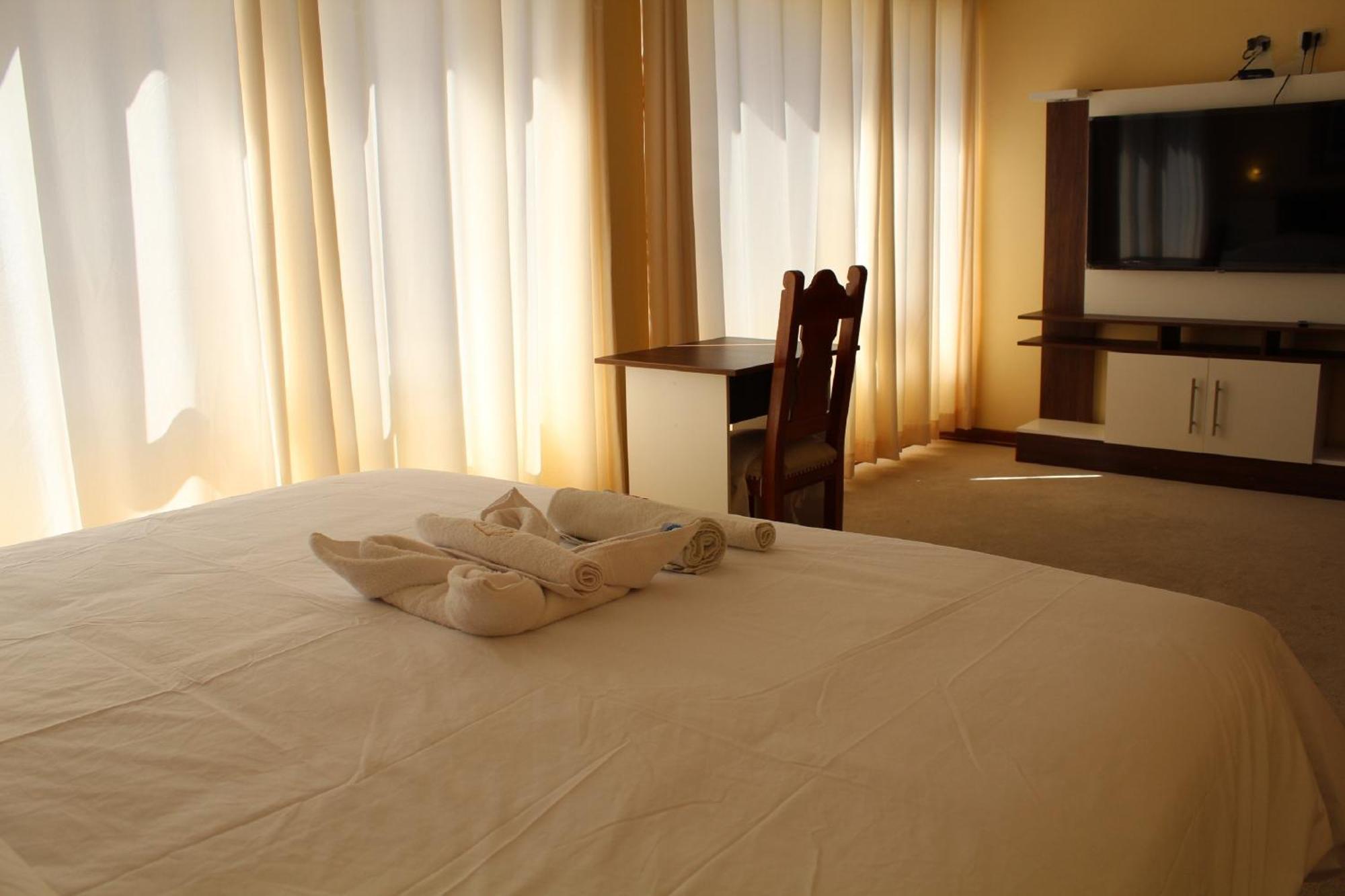 Kaaro Hotel El Buho Puno Bagian luar foto